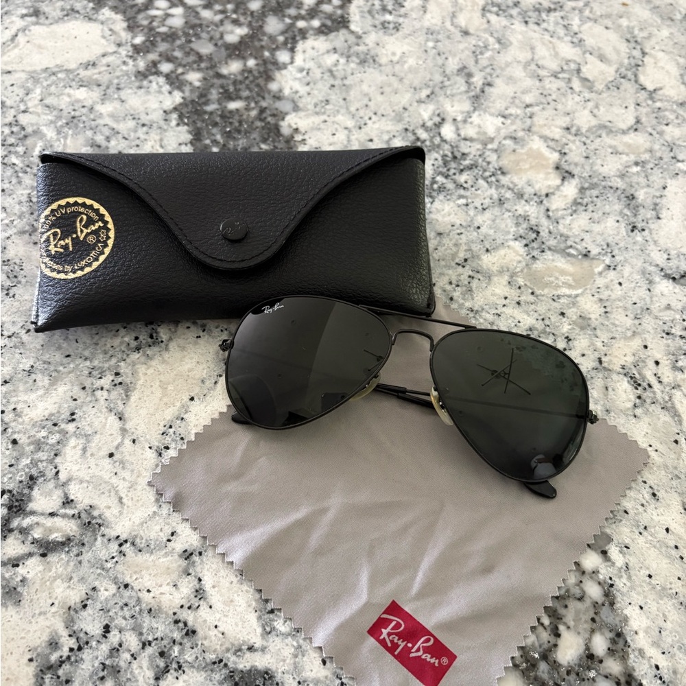 Ray-Ban Classic Black Aviator Sunglasses